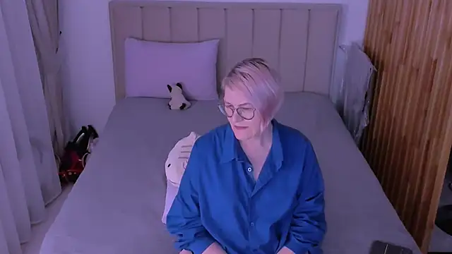 sabrinamacmarren online show from March 2026 08:46:01 PM