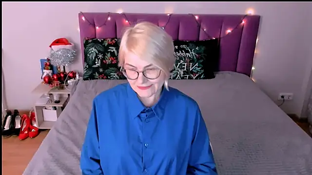 sabrinamacmarren online show from January 2026 01:28:01 PM