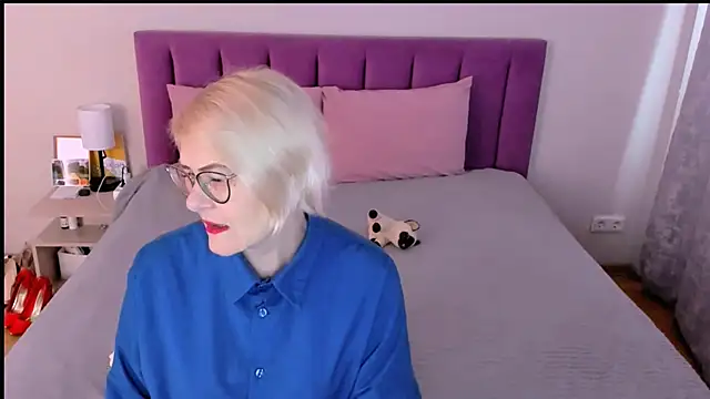 sabrinamacmarren online show from November 2025 09:52:01 AM