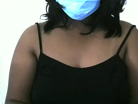 Snapshot of Artinah22 chatting on December 2025 07:03:01 AM Artinah22 online show from December 2025 07:03:01 AM