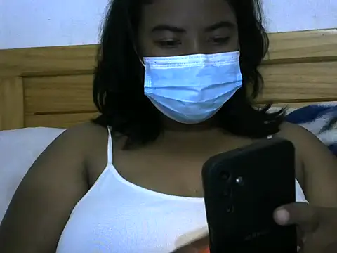 Snapshot of Artinah22 chatting on October 2025 05:46:02 PM Artinah22 online show from October 2025 05:46:02 PM