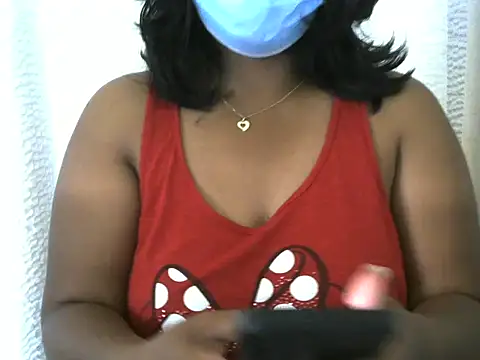 Snapshot of Artinah22 chatting on November 2025 08:30:02 AM Artinah22 online show from November 2025 08:30:02 AM