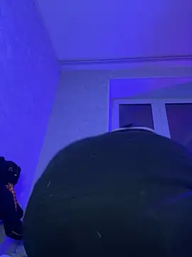 pinkbow online show from March 2025 09:00:02 PM