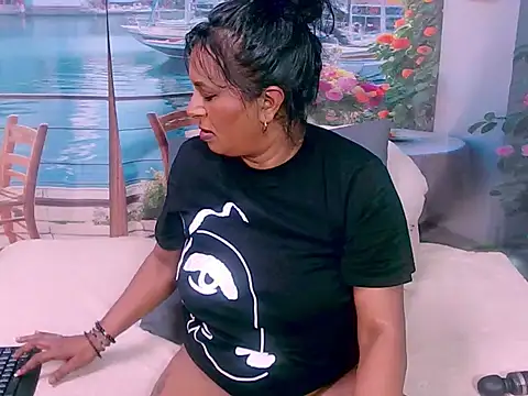 indiansparkle online show from November 2025 06:00:02 PM