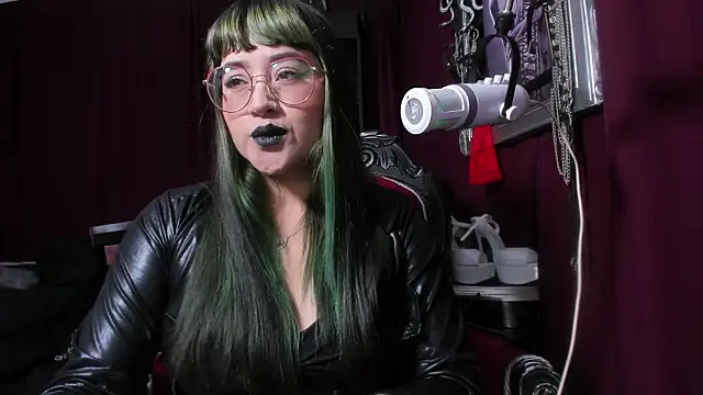 MeGoddesSara online show from March 2026 06:37:02 PM