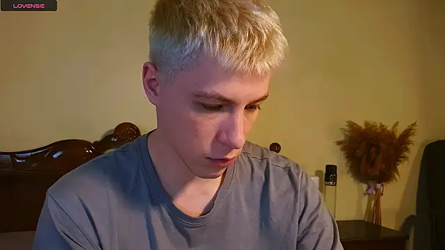 -ethan7inches- online show from March 2026 12:28:02 AM