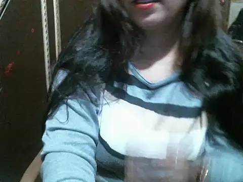 Snapshot of UrsMansi chatting on November 2025 07:40:01 PM UrsMansi online show from November 2025 07:40:01 PM