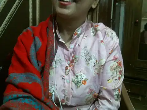 Snapshot of UrsMansi chatting on December 2025 06:41:02 AM UrsMansi online show from December 2025 06:41:02 AM