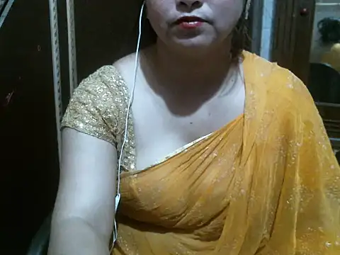 Snapshot of UrsMansi chatting on May 2026 03:25:02 AM UrsMansi online show from May 2026 03:25:02 AM