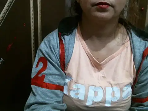 Snapshot of UrsMansi chatting on November 2025 03:50:02 AM UrsMansi online show from November 2025 03:50:02 AM