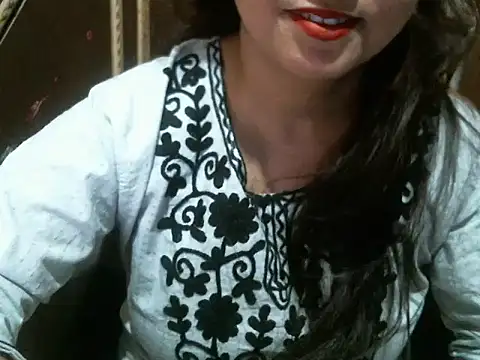 Snapshot of UrsMansi chatting on May 2026 11:00:01 PM UrsMansi online show from May 2026 11:00:01 PM