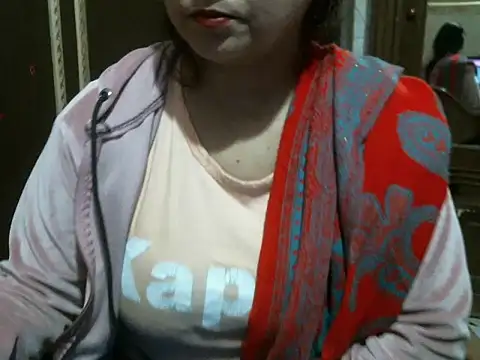 Snapshot of UrsMansi chatting on November 2025 06:02:01 AM UrsMansi online show from November 2025 06:02:01 AM