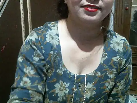 Snapshot of UrsMansi chatting on May 2026 10:34:01 PM UrsMansi online show from May 2026 10:34:01 PM