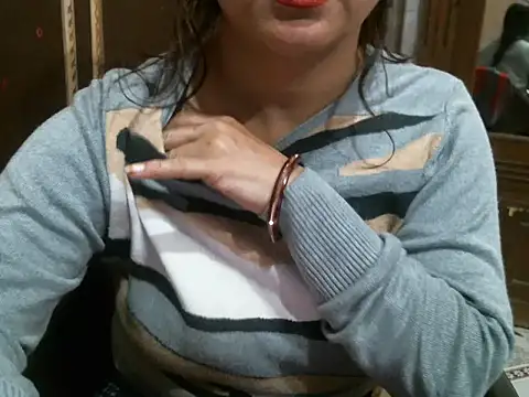 Snapshot of UrsMansi chatting on November 2025 08:42:01 PM UrsMansi online show from November 2025 08:42:01 PM