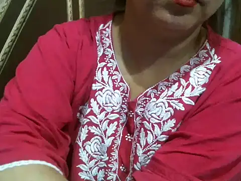 Snapshot of UrsMansi chatting on October 2025 08:43:01 PM UrsMansi online show from October 2025 08:43:01 PM