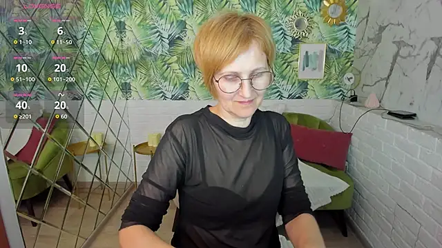 Snapshot of Paris_Cherry chatting on May 2026 06:02:02 PM Paris Cherry online show from May 2026 06:02:02 PM