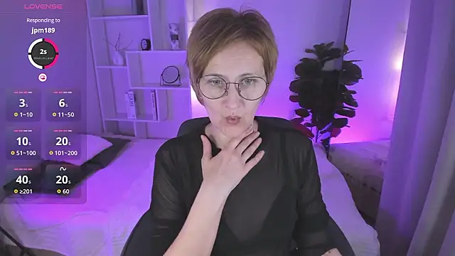 Paris Cherry online show from March 2026 06:20:01 PM