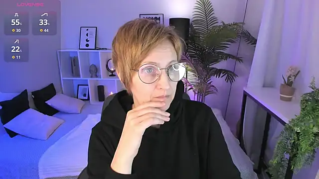 Paris Cherry online show from March 2026 06:09:01 PM