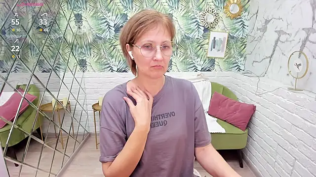 Paris Cherry online show from December 2025 07:35:01 PM