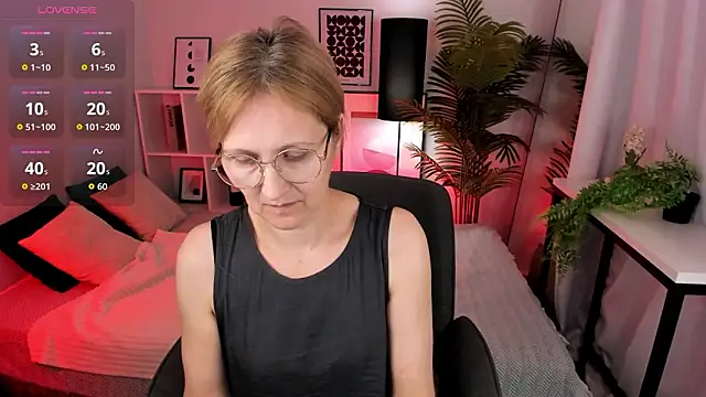 Paris Cherry online show from March 2026 01:11:02 PM