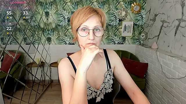 Snapshot of Paris_Cherry chatting on May 2026 01:04:01 PM Paris Cherry online show from May 2026 01:04:01 PM