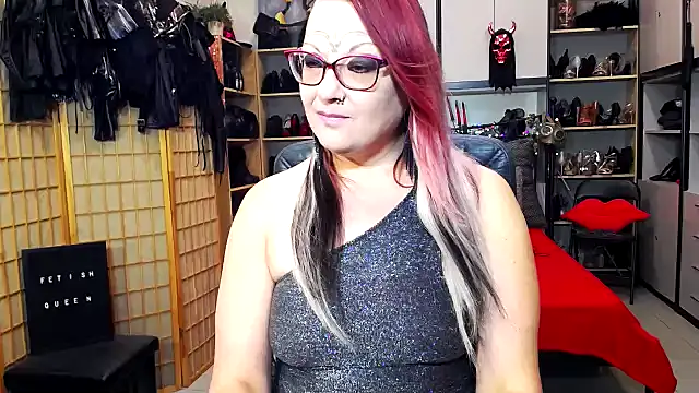 LindaDaemonX online show from April 2026 06:31:02 AM