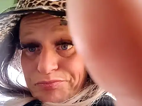 Missdannylove online show from March 2025 10:28:02 PM