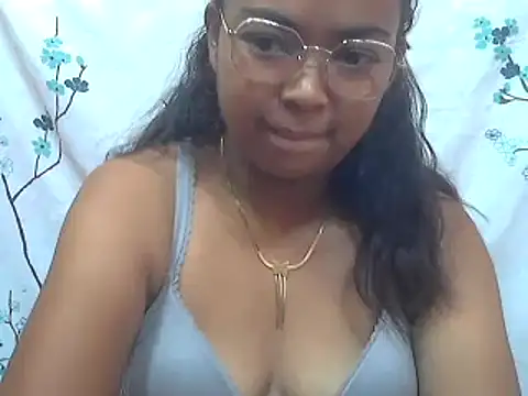 Snapshot of milkboobsgirl chatting on March 2025 06:58:02 AM milkboobsgirl online show from March 2025 06:58:02 AM