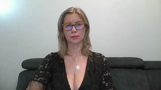 DoreenSexy online show from November 2025 08:13:02 PM