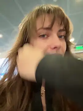 MariiD online show from November 2025 07:12:01 AM