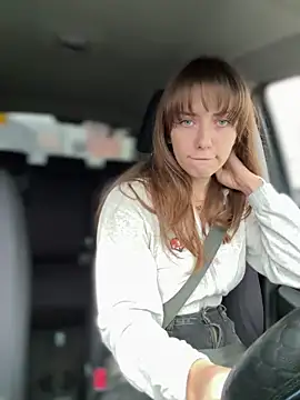 MariiD online show from October 2025 08:00:01 AM