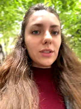 MariiD online show from October 2025 01:00:01 PM