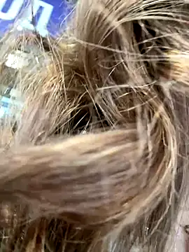 MariiD online show from October 2025 09:08:02 AM