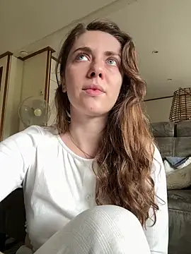 MariiD online show from April 2026 11:02:02 AM