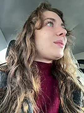 MariiD online show from December 2025 10:53:02 AM