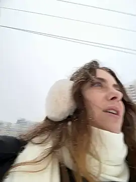 MariiD online show from December 2024 09:57:02 AM