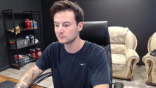 MihasikD online show from September 2025 05:44:02 AM
