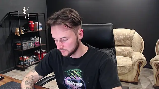MihasikD online show from October 2025 04:07:02 PM