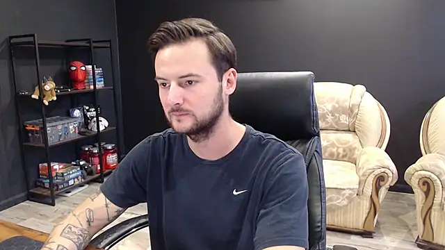 MihasikD online show from September 2025 10:04:01 AM