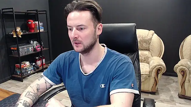 MihasikD online show from March 2026 05:48:01 AM