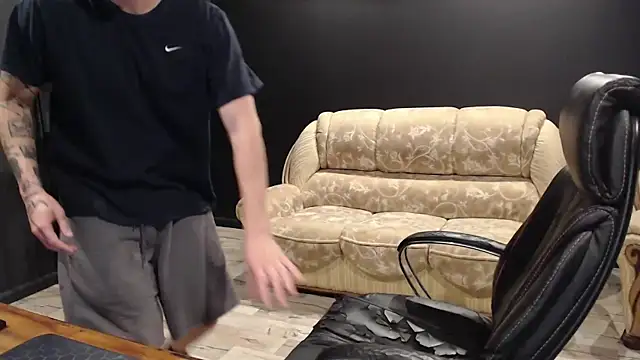 MihasikD online show from November 2025 09:12:02 AM