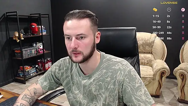 MihasikD online show from December 2025 11:13:01 AM