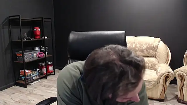 MihasikD online show from February 2025 01:57:01 PM