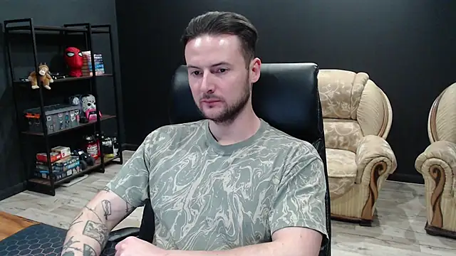 MihasikD online show from March 2026 06:04:02 PM