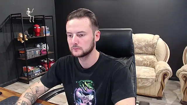 MihasikD online show from October 2025 09:39:01 AM
