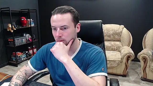 MihasikD online show from February 2026 12:37:02 PM