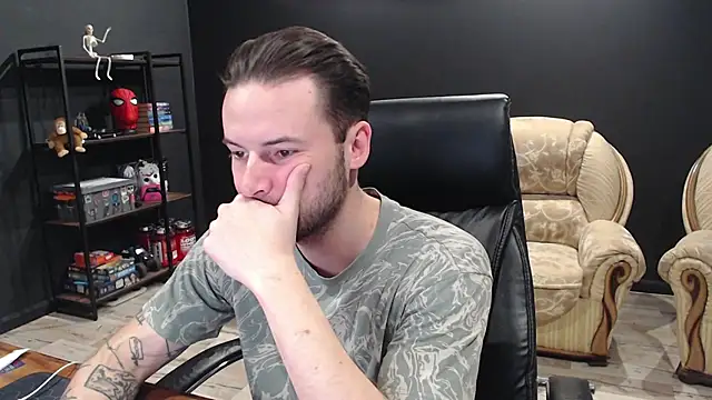 MihasikD online show from November 2025 07:40:01 AM