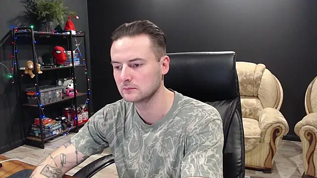 MihasikD online show from December 2025 08:13:01 AM