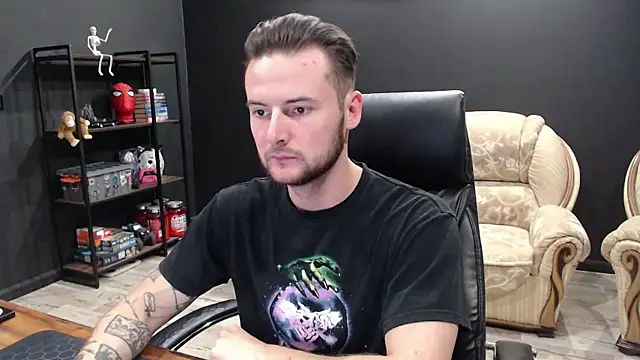 MihasikD online show from October 2025 07:10:01 AM