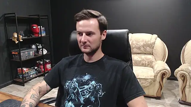 MihasikD online show from September 2025 06:25:02 PM